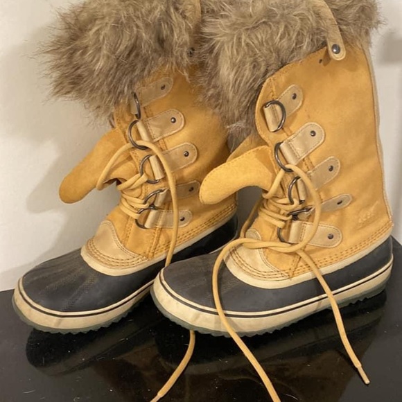 Sorel women’s size 9 Joan of Arctic boots - Picture 2 of 2